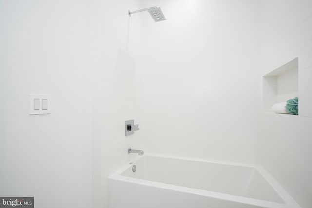 bathroom featuring shower / washtub combination