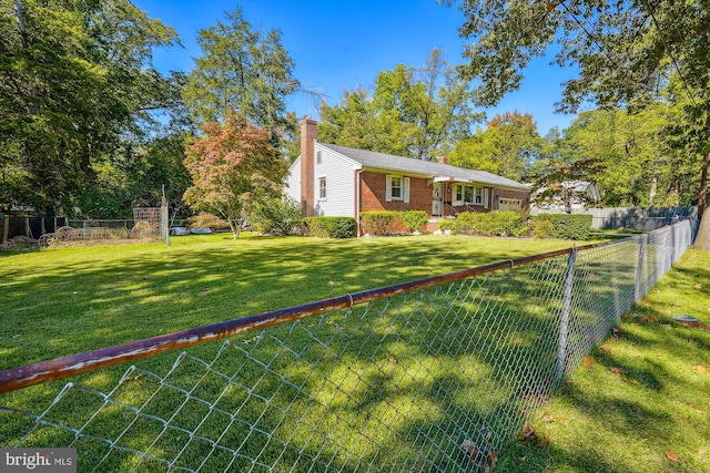 view of front of house with a front lawn