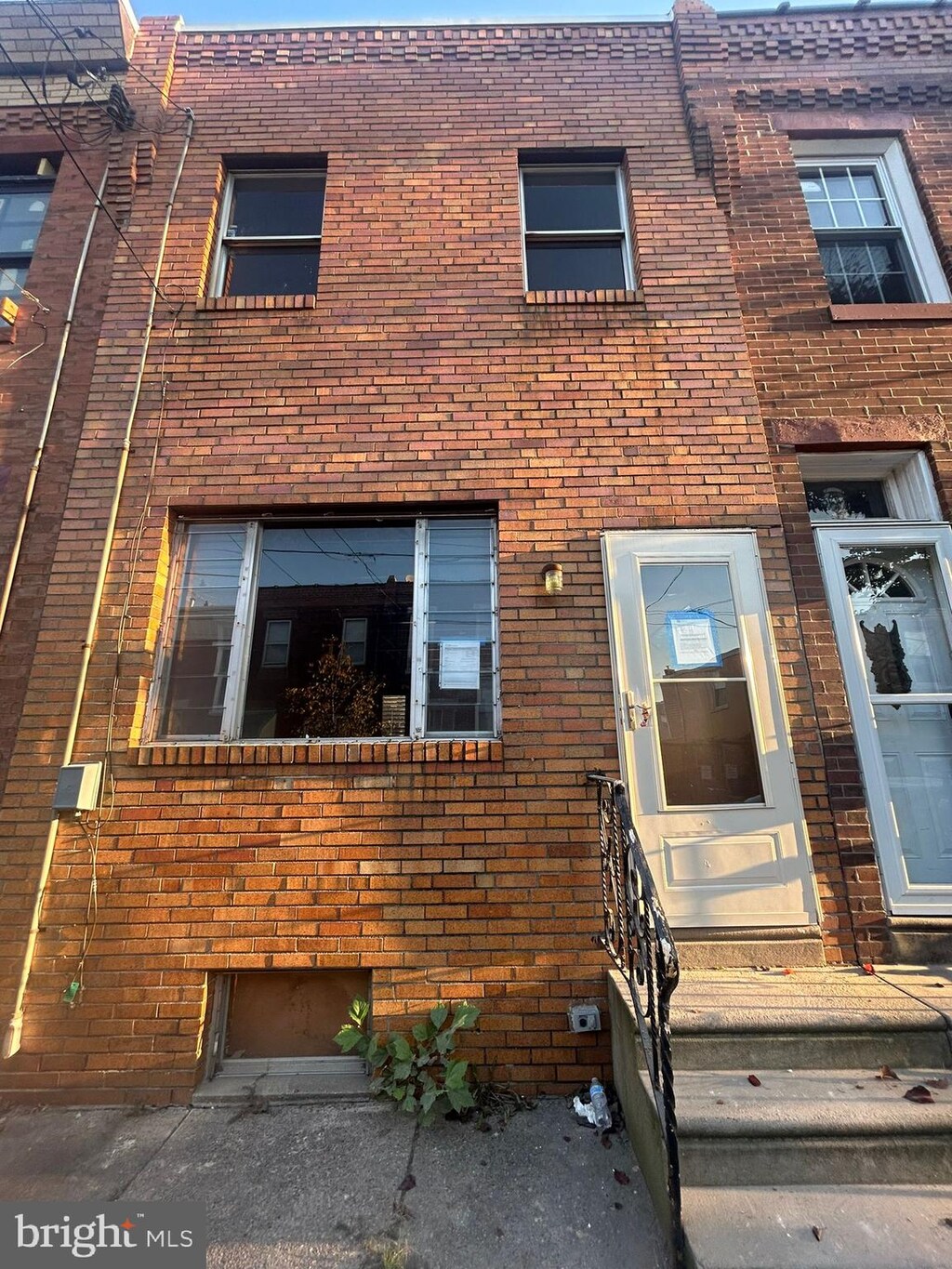3067 Chatham St, Philadelphia, PA 19134 - multi unit property with brick siding and entry steps