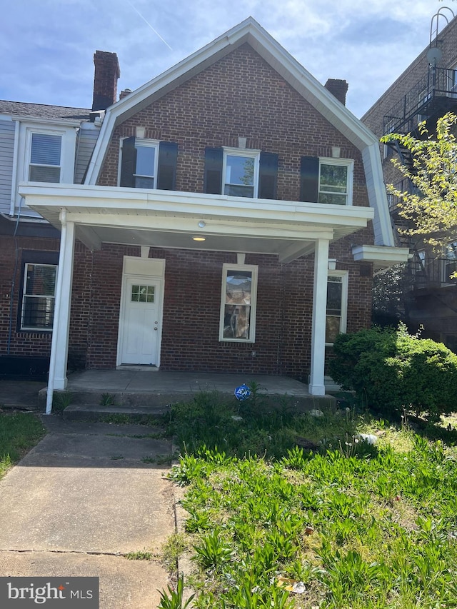 view of front facade with a porch