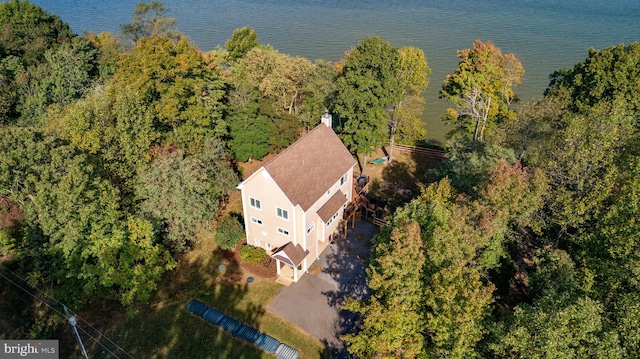 birds eye view of property featuring a water view