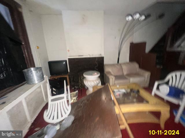 5426 Trinity St, Philadelphia, PA 19143 - view of living area