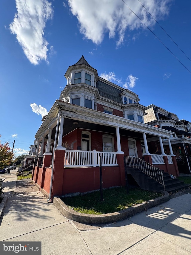 view of front of property with a porch