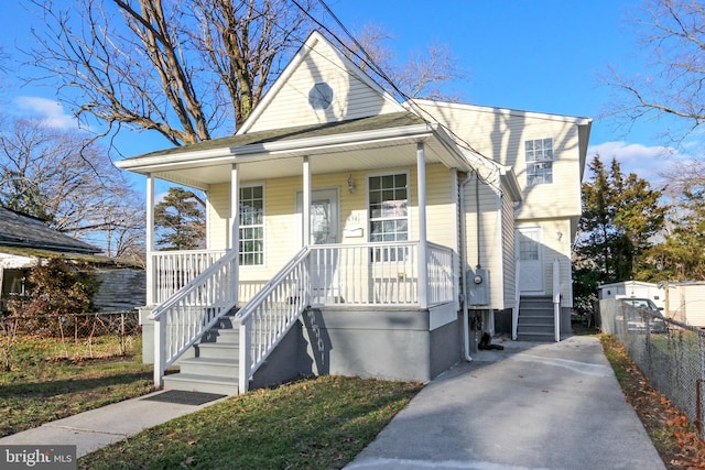 view of front facade featuring a porch