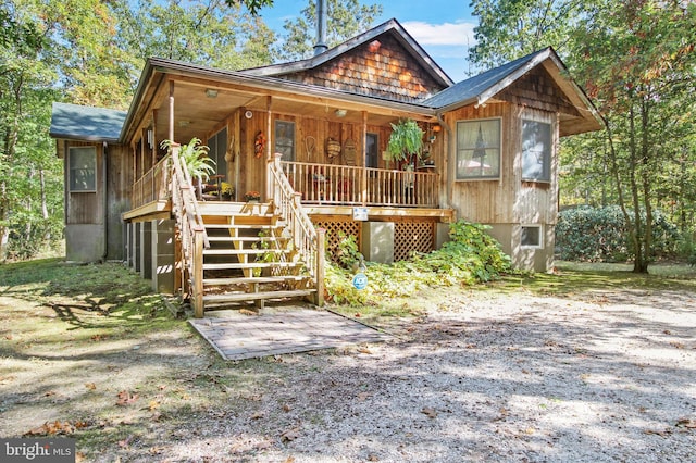 view of front of property with covered porch