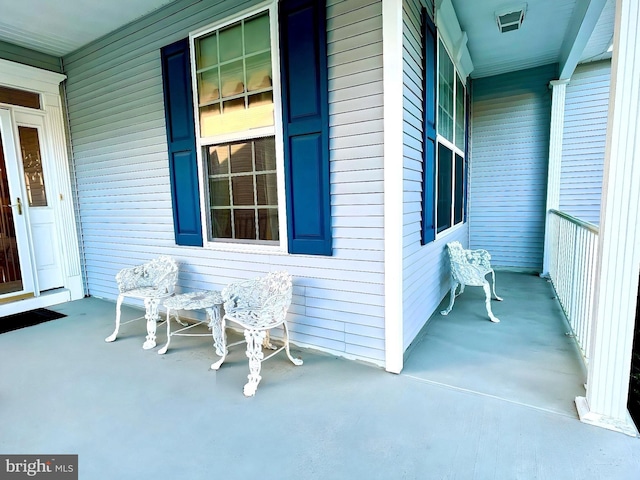 view of patio / terrace with covered porch