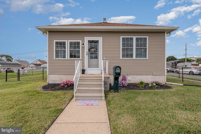 view of front of house featuring a front yard