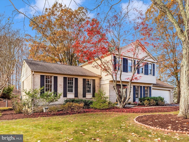 view of front of house featuring a front yard