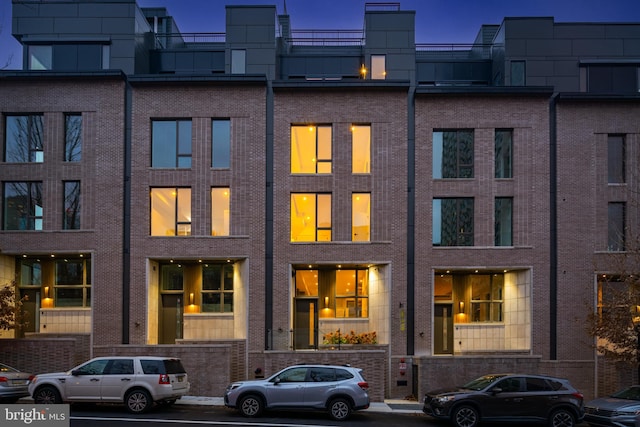 view of front facade