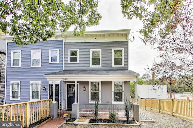 view of front of house featuring a porch