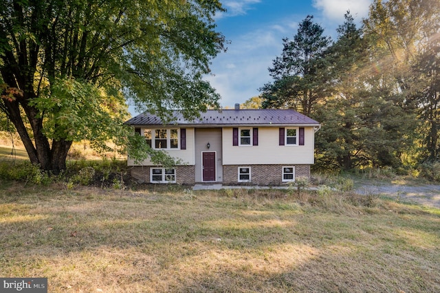 view of raised ranch