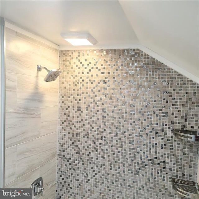 room details featuring walk in shower