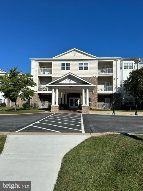 view of building exterior