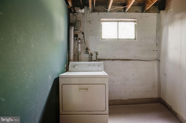 laundry room with washer / clothes dryer