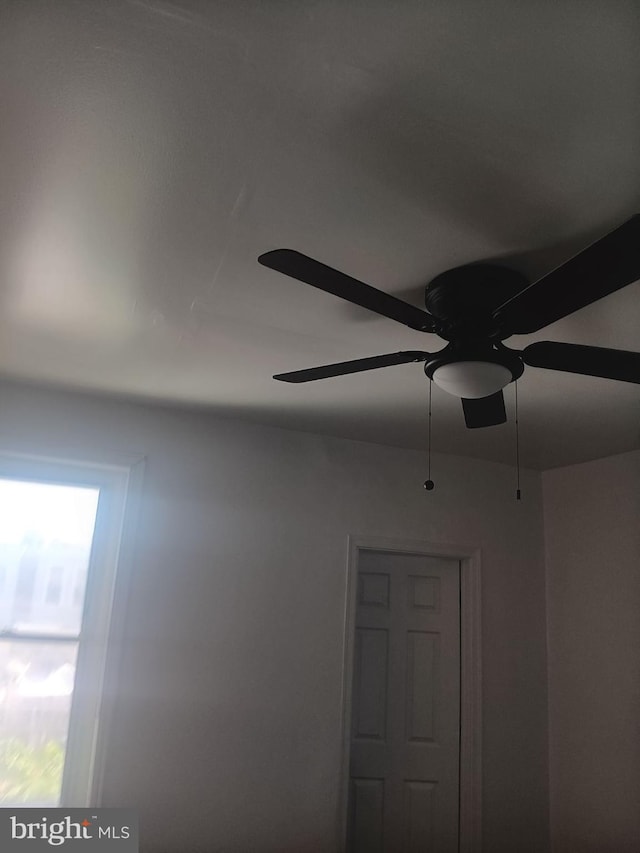 details with ceiling fan