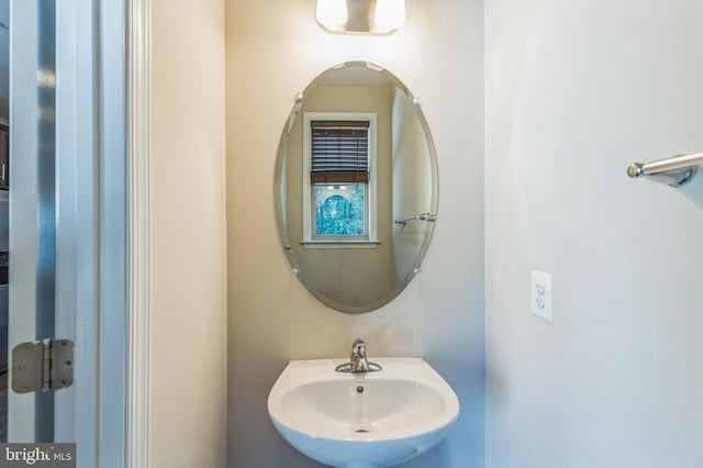 bathroom with sink