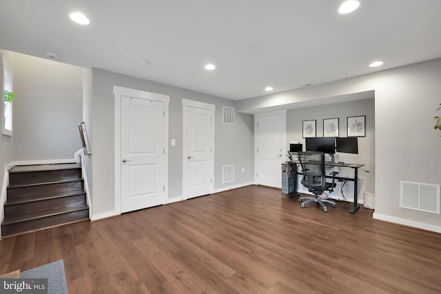 office area with dark hardwood / wood-style floors