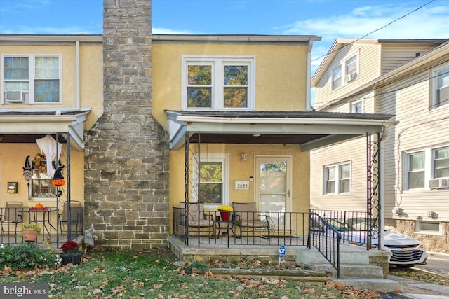 view of front facade with a porch