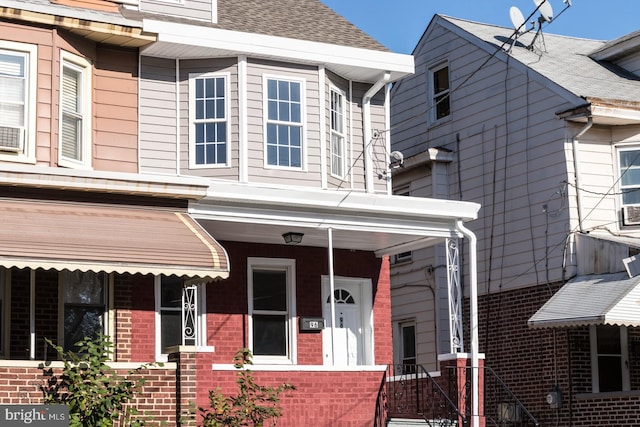 view of front of home featuring covered porch