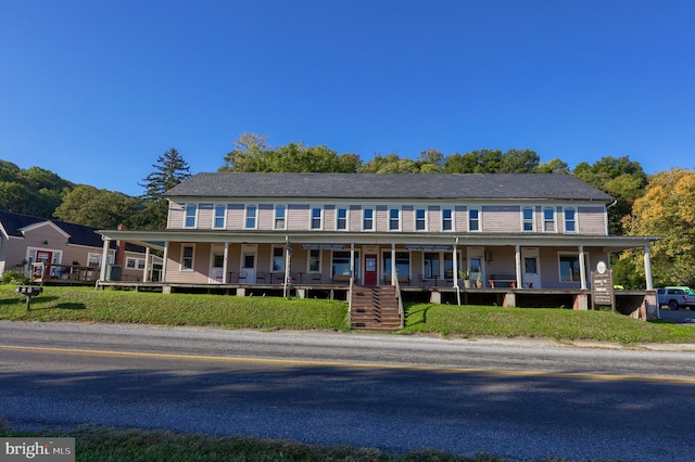 view of front of property with covered porch