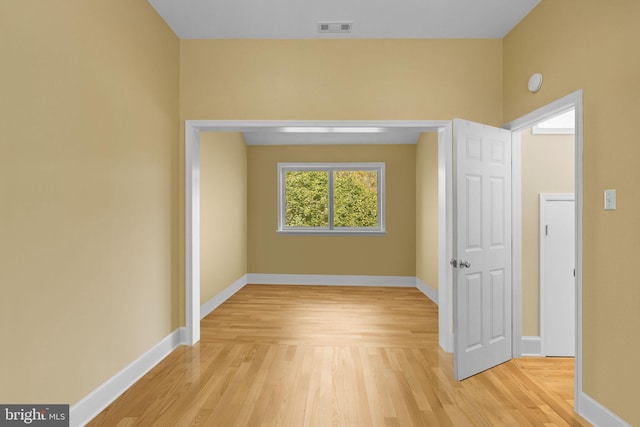 6503 Fleecydale Rd, New Hope, PA 18938 - empty room with light wood-type flooring, baseboards, and visible vents