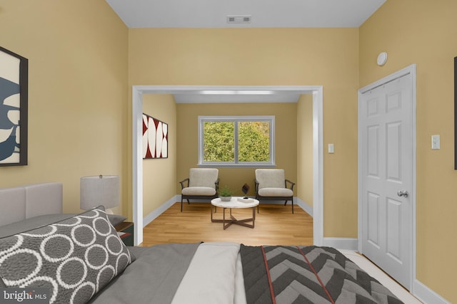 6503 Fleecydale Rd, New Hope, PA 18938 - bedroom featuring wood finished floors, visible vents, and baseboards