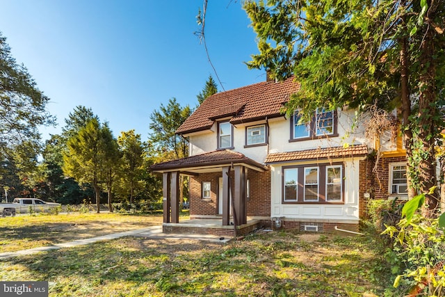 view of front of house with a porch