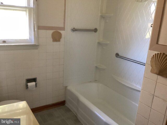 17604 Woodlawn Dr, Hagerstown, MD 21740 - full bathroom featuring walk in shower, tile walls, and a bathtub