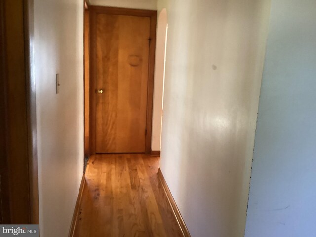 17604 Woodlawn Dr, Hagerstown, MD 21740 - corridor with light wood-style flooring