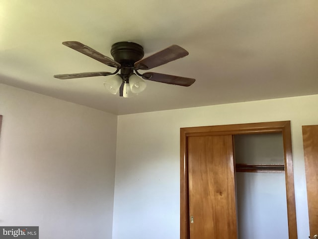 17604 Woodlawn Dr, Hagerstown, MD 21740 - details featuring ceiling fan
