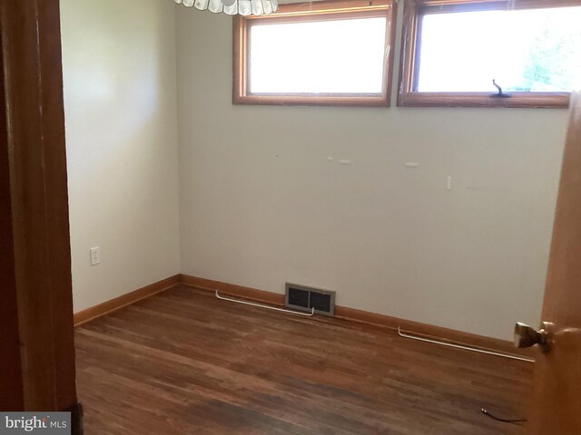 17604 Woodlawn Dr, Hagerstown, MD 21740 - unfurnished room featuring wood finished floors, visible vents, and baseboards