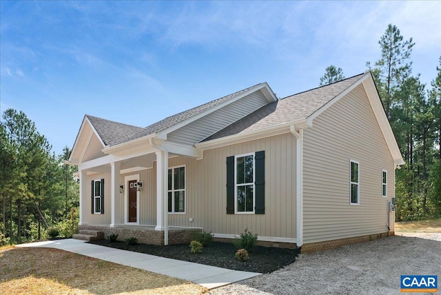 view of front facade with covered porch