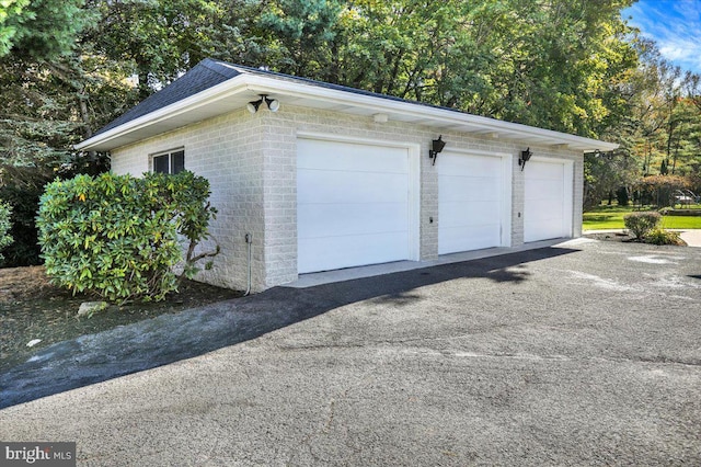333 W Arch St, Frackville, PA 17931 - view of detached garage
