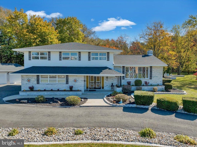 view of front of house featuring a garage