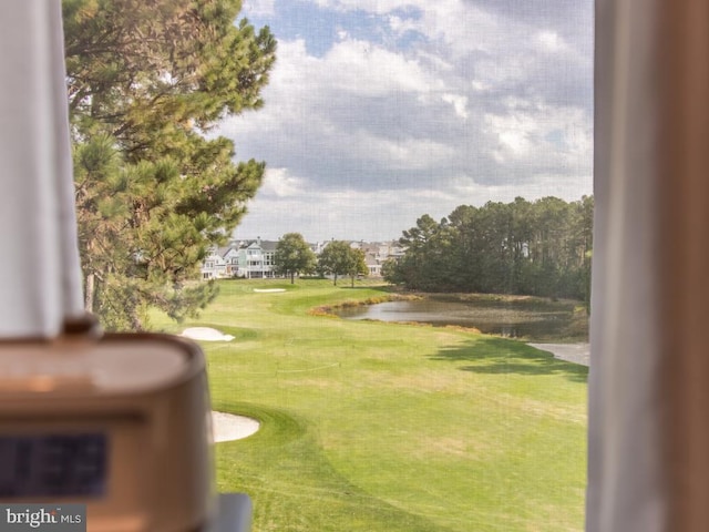 view of yard featuring a water view