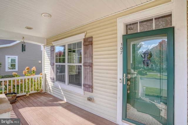 property entrance with a porch