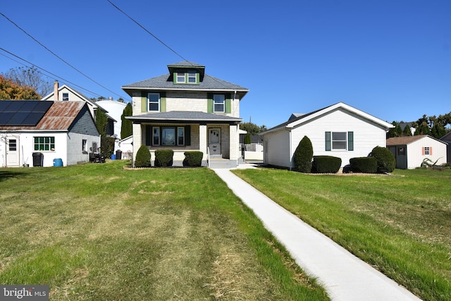 view of front of property featuring a front lawn