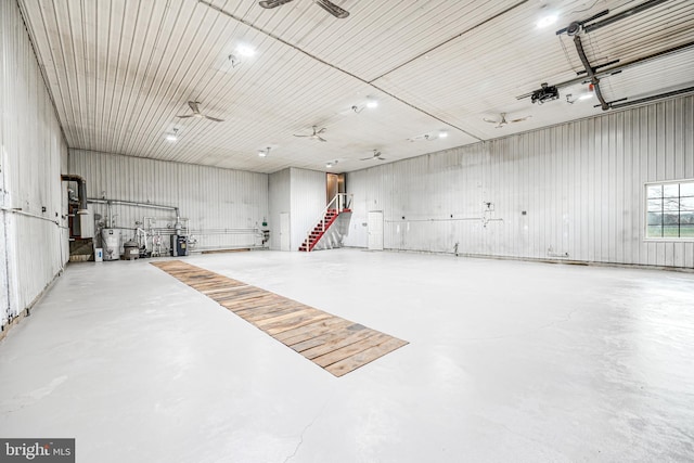 garage with ceiling fan