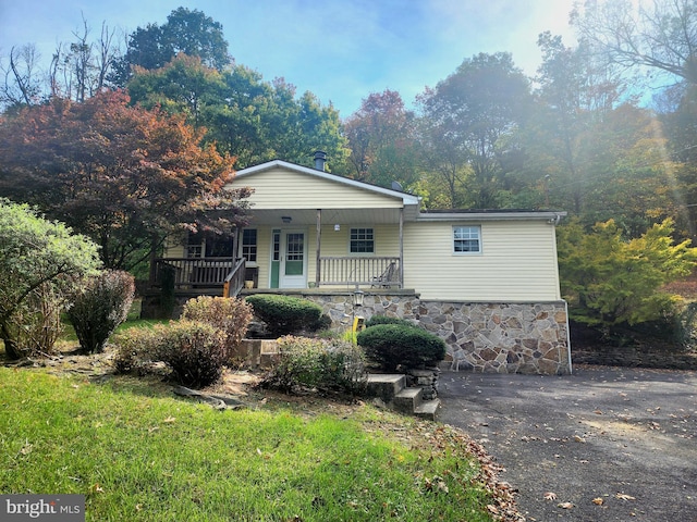 view of front of house with a porch