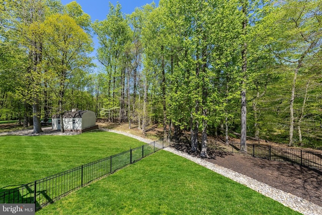 view of yard with a storage shed