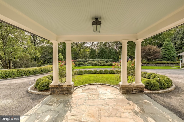 view of patio / terrace with covered porch