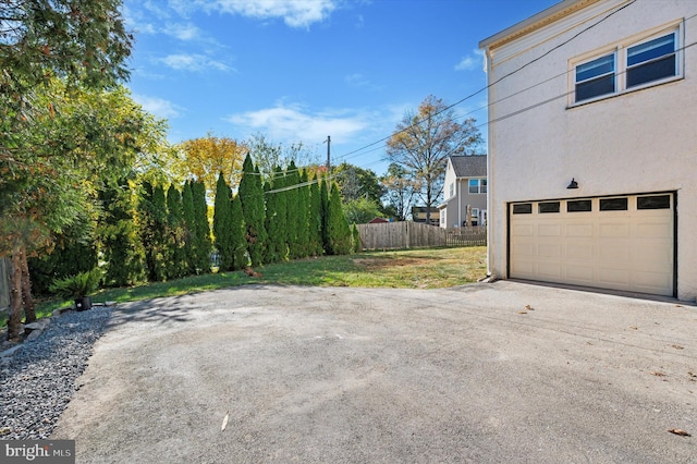 exterior space featuring a lawn