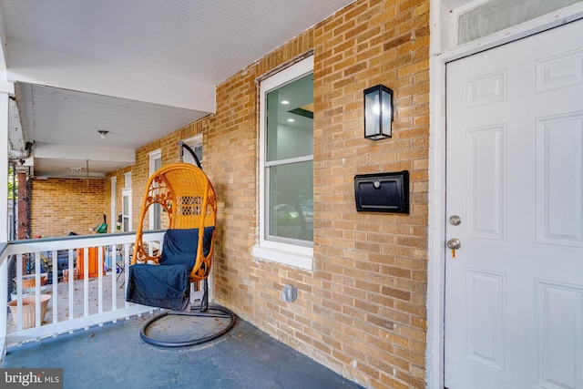 entrance to property with covered porch