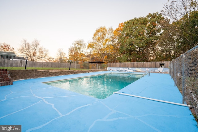 view of swimming pool