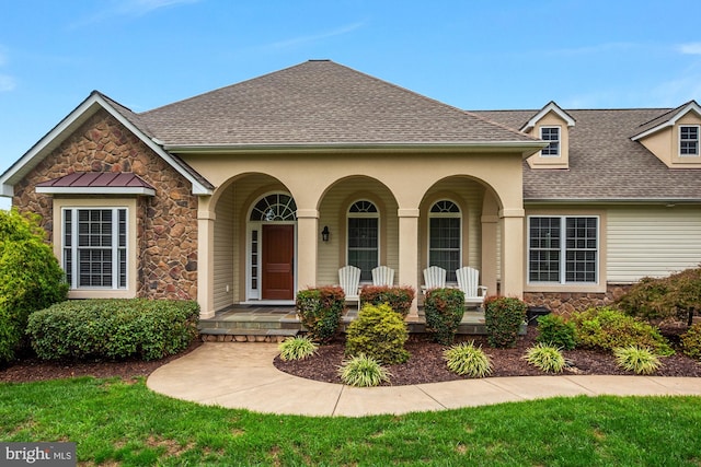 view of front of house featuring a porch