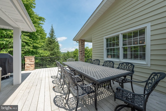 428 Pinnacle Dr, Swanton, MD 21561 - wooden terrace with outdoor dining space
