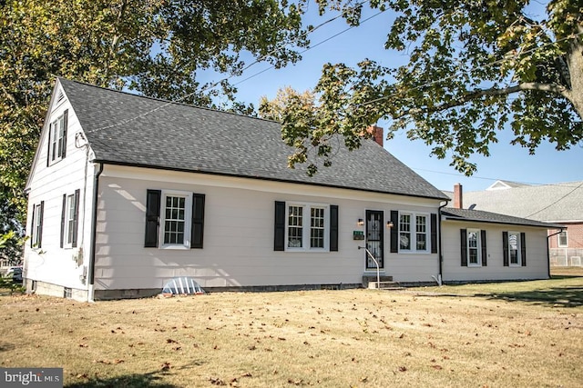 view of front of house with a front yard