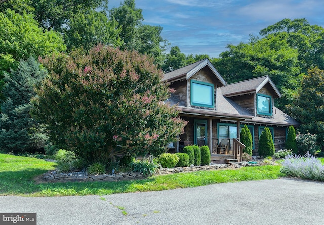 view of front of house featuring covered porch