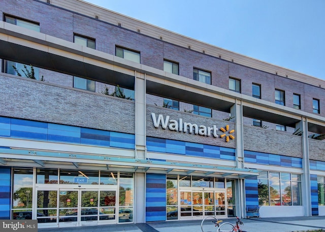 5200 Kansas Ave NW, Washington, DC 20011 - view of building exterior