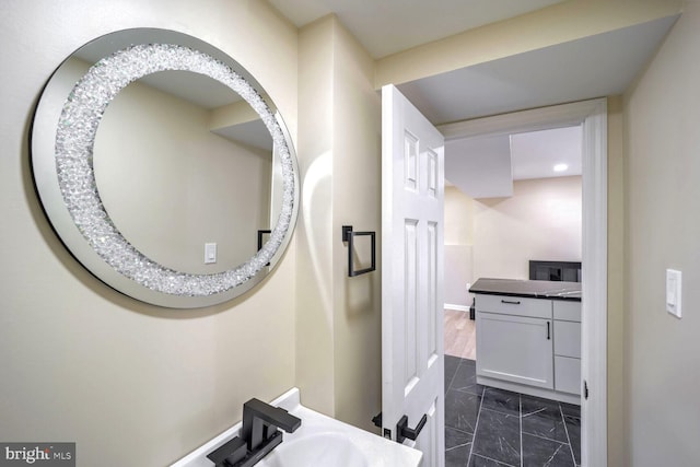 bathroom with vanity